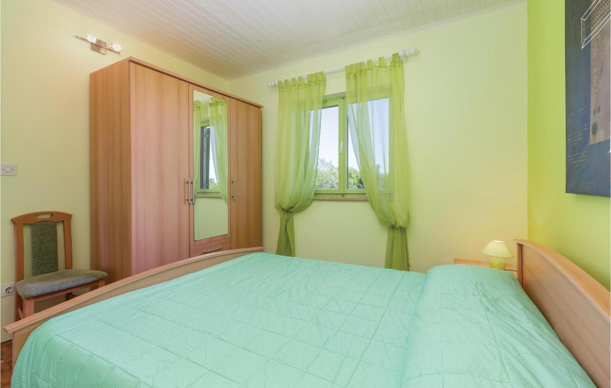 Cozy Apartment In Tar With House Sea View Tar-Vabriga Εξωτερικό φωτογραφία